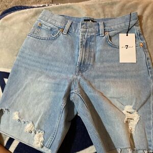 Boyfriend jean shorts size 25